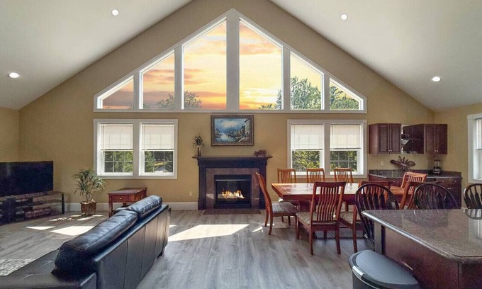 North Conway House | 80-1 Locust Lane | Pool, Hot Tub, Views, Game Room