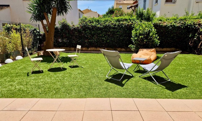 La Valette-du-Var Apartment | 80 m2 garden apartment in quiet residence close to the coast.