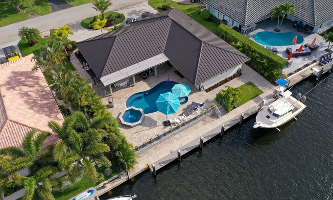 Boca Raton House | 826 Hot Tub & Heated Pool