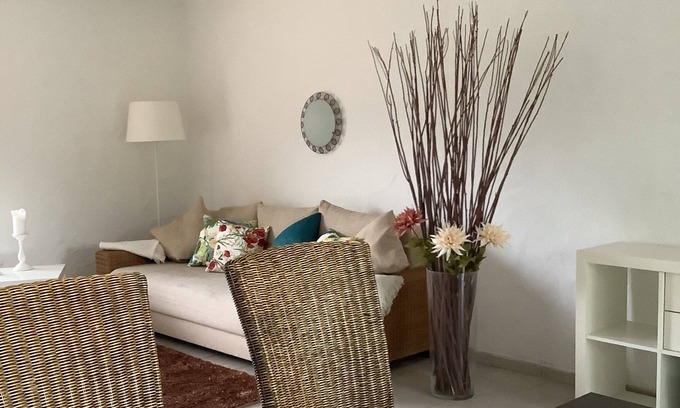 Ohningen Condo | 84sqm large, bright apartment with balcony, 3 minutes from the beach
