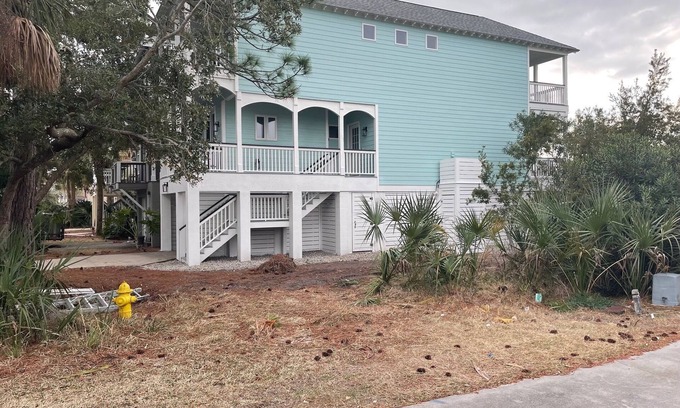 Saint Helena Island House | 862 Bonito - New to VRBO! Resort Access Included!
