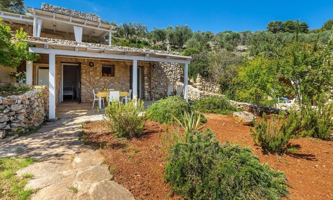 Marina di Novaglie Apartment | 878 Il Giardino delle Cipolliane - Grotta Vecchiarella