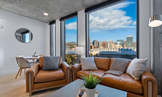 Rio Grande Apartment | 8th fl. Amazing views! Lux design! Pool/gym/Pkg!