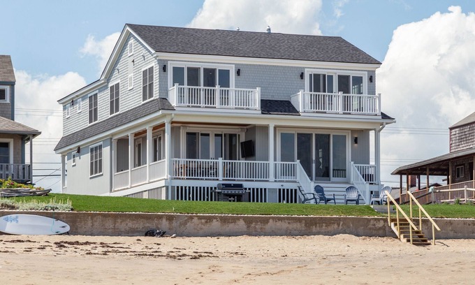 Ogunquit - Wells House | 9 Bedroom Ocean Front House, Private Moody Beach