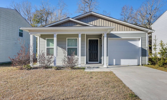 Sunset Beach House | 9 Mi to Shore: Family-Friendly Sunset Beach Home