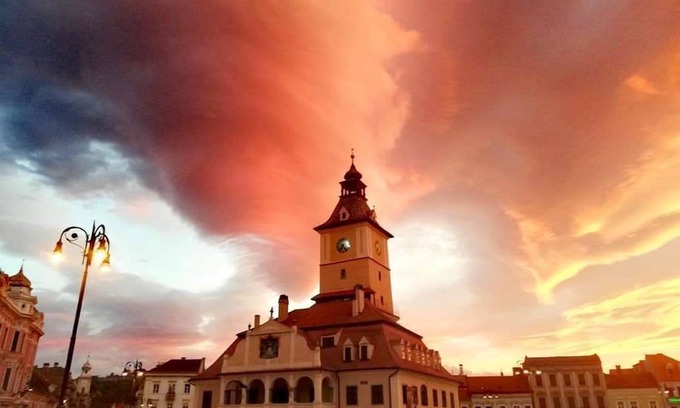 Brasov Old Town Apartment | 92 Residence