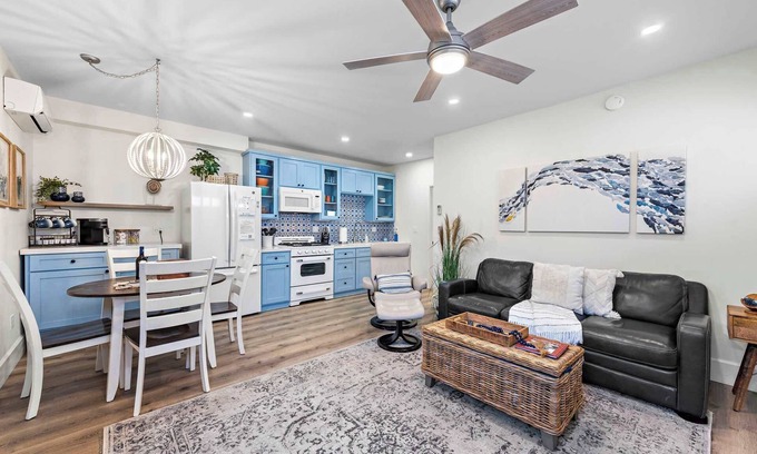San Clemente Apartment | 95 walk score - Quiet & Cozy Bikes! 5starpromise