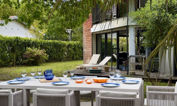 Andernos-les-Bains Ski Chalet | 950m to beach – architect house 4 adults – 2 kids