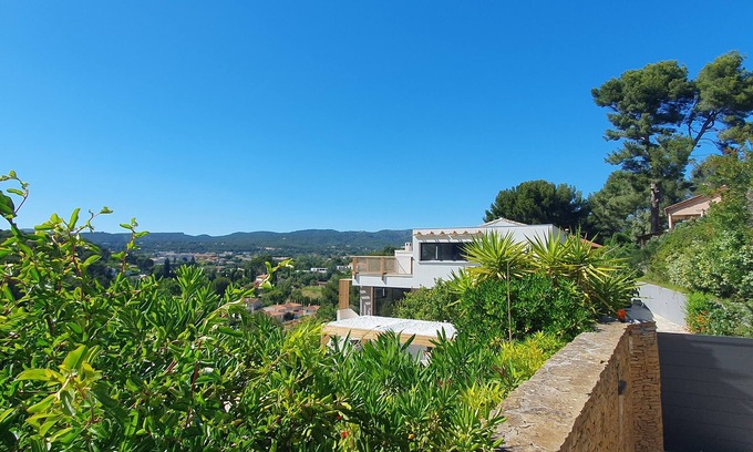 La Ciotat House | A 15 minutes de la plage a Pied.nMaison individuelle avec grande piscine.