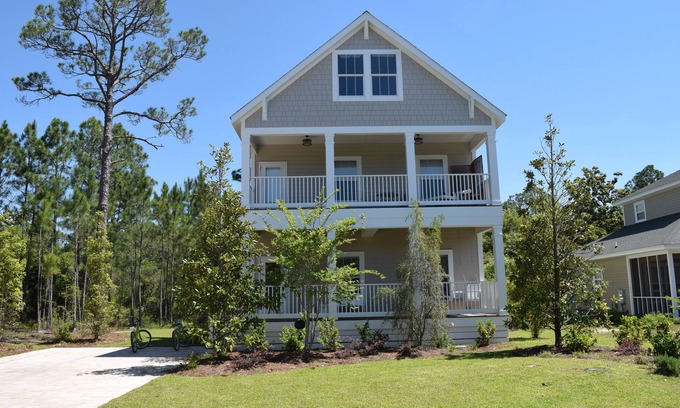 Sugarwood Beach House | A beach retreat in walking distance to the pristine Seagrove Beach and Seaside!