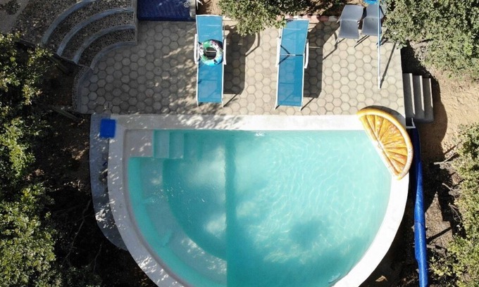 Oaxaca Apartment | A beautiful loft in nature but close to the city, with pool/streamer