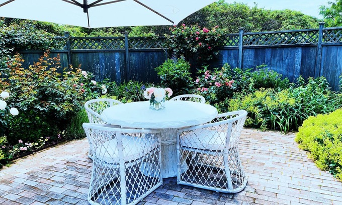 Siasconset House | A beautiful pet friendly Nantucket summer rental in the village of Sconset.