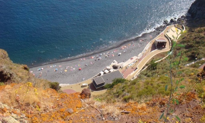 Canico House | A Beautiful Villa In A Subtropical Garden