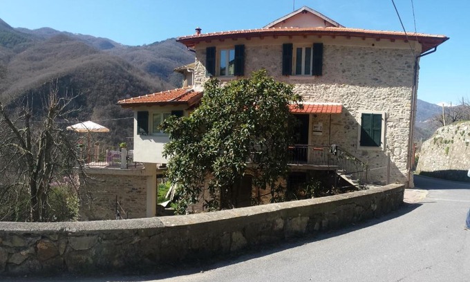 Pieve di Teco House | A Cà Du Barbijun