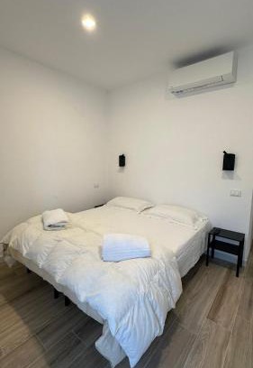 Avenza House | A ca del Lupo