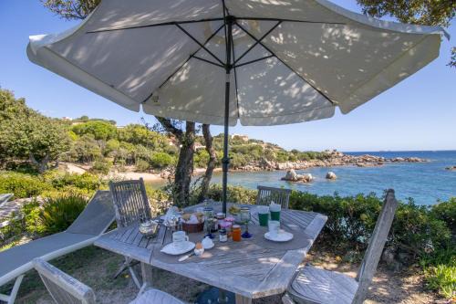 Santa Giulia Villa | A Cala d Oro et plage privée pour 8