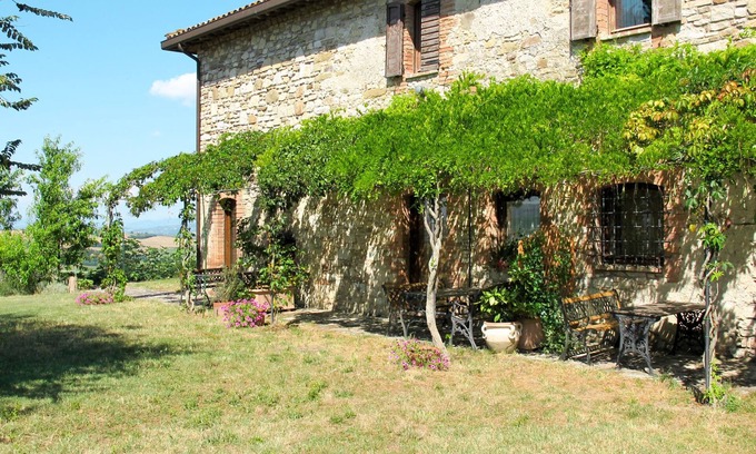 Fratta Apartment | A Casa di Nadia by Interhome