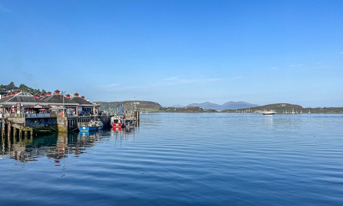 Oban Cottage | A central location in the bustling town of Oban.