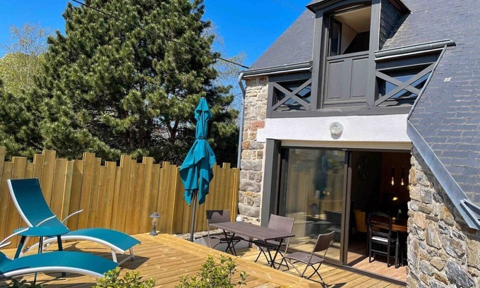 Yffiniac Cottage | A charming old farm, close the sea