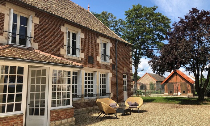 Bragny-sur-Saone House | A CHARMING RESIDENCE