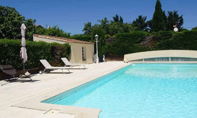 Vedene House | A COMFORTABLE ROOM