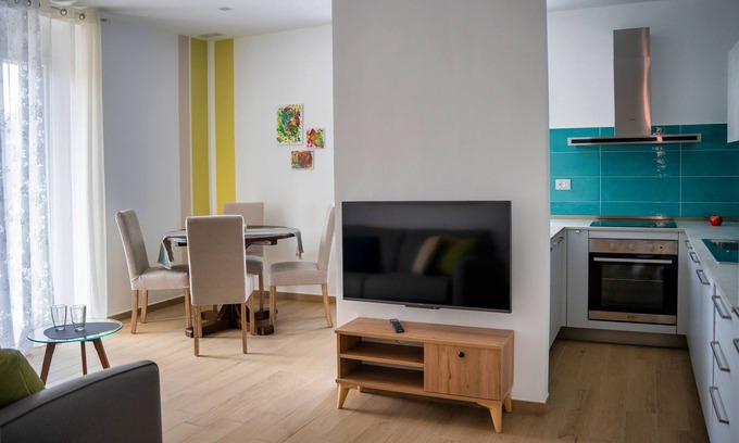 Saliceto Apartment | A corner of tranquility with a view of the Langhe and close to Liguria