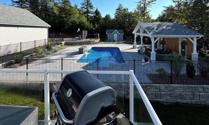 Halifax County House | A cozy getaway for any season!