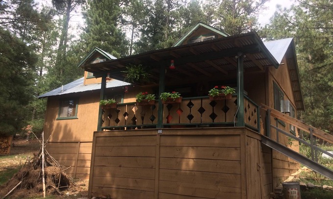 Cloudcroft Cabin | A family bed and breakfast without the host!