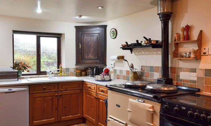 Sparrowpit Cottage | A fantastic location with stunning south facing views.