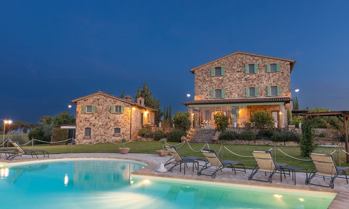 Fratta Todina Villa | A five-star service built to measure in an exclusive and elegant home in Umbria.