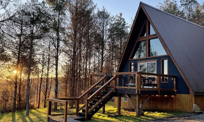 McArthur Cabin | A-Frame Retreat | Secluded | Fire Pit I Nintendo