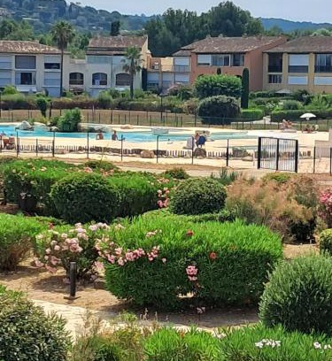 Gassin Apartment | A Gassin, résidence les jonquières, G68