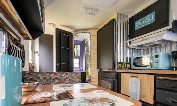 Carbon Hill House | A Hug From The Hills- Hocking Hills in Carbon Hill BIGFOOT THEMED ‼️