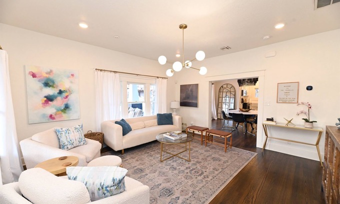 Norman House | A Luxury Home near OU Campus