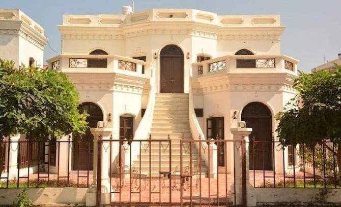 Kashipur Hotel | A Mansion