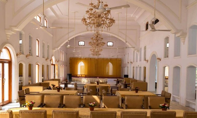 Kashipur Hotel | A Mansion