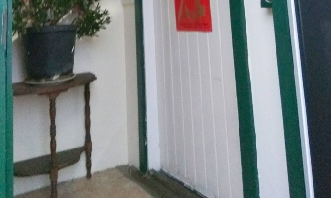 Beverly Hills House | A nice and clean cottage suitable for couple with one - two children.