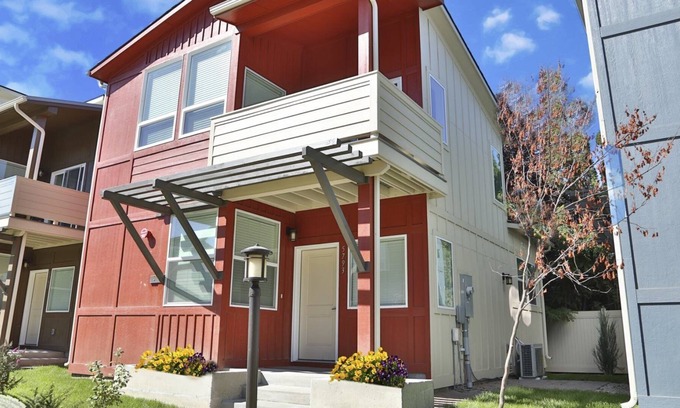 Boise Villa | A park-like setting in the BRAND NEW house near the river and minutes from downtown Boise