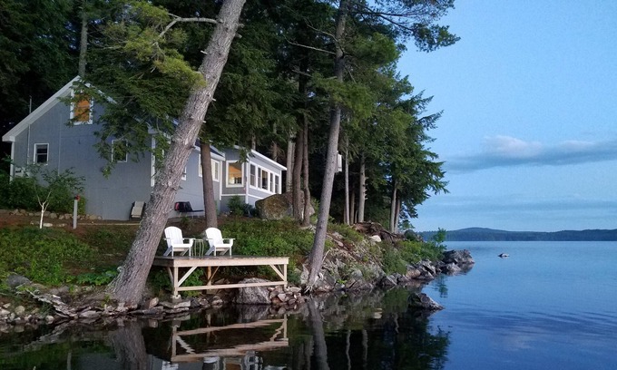 Holden Cottage | A perfect place for a couples getaway! Picturesque Lakefront cottage.