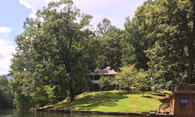 Lynn House | A Perfect Place to Make Memories with Your Loved Ones