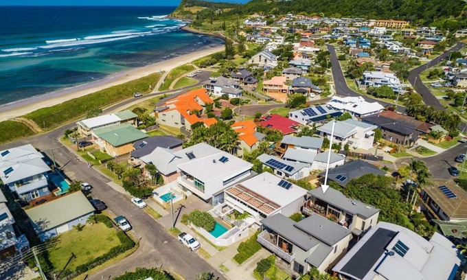 North Creek Villa | A Perfect Stay - Bare Feet