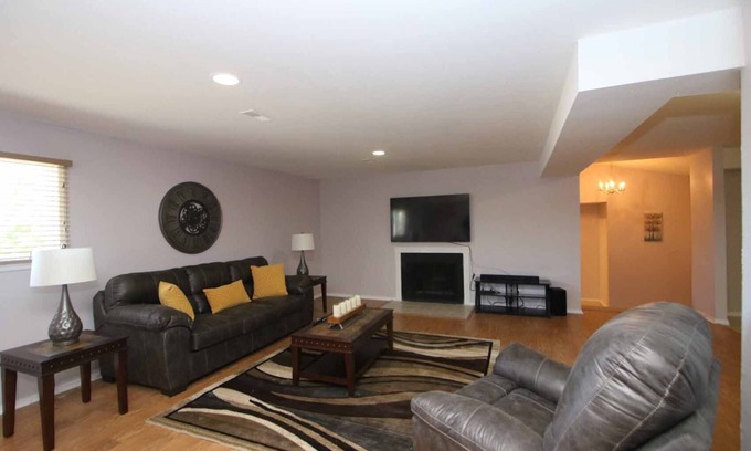 Belleville Apartment | A Piece Of Paradise 4 Bedroom Penthouse