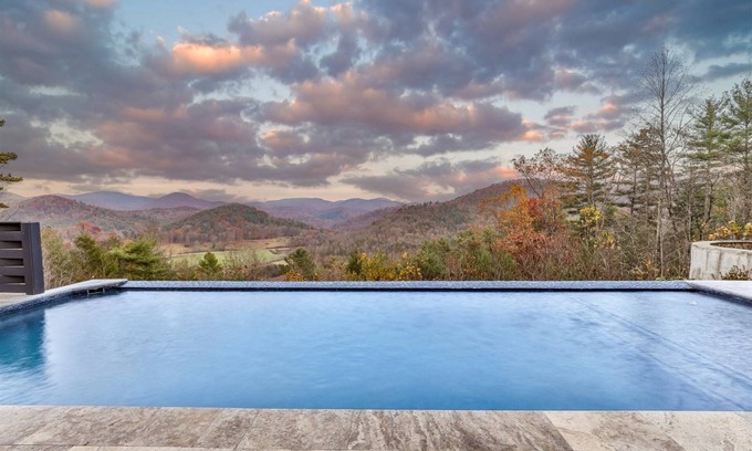 Suches Cabin | A-pool-achian Escape