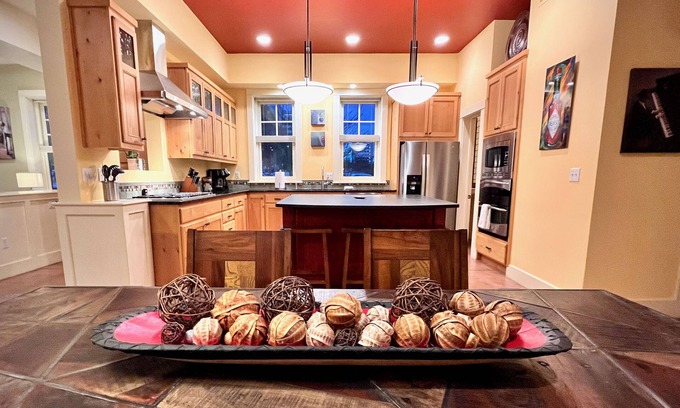 El Presidio Historic District House | A Premium and Award-Winning Downtown Property Minutes from the UofA!