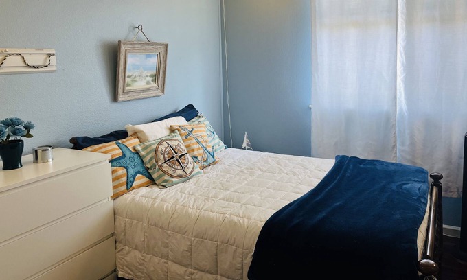 Roseville House | A Private Bedroom with attached Private Bathroom in a Big Beautiful House