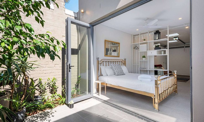 Forest Lodge House | A Private Garage Suite in Forest Lodge