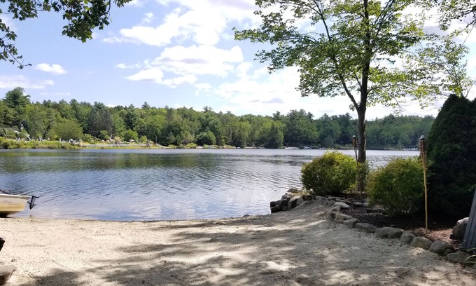 Pocono Pines House | A quaint wooded lakefront home with private beach!