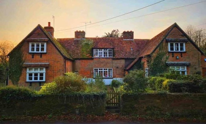 New Forest District Cottage | A quirky character cottage on the edge of the New Forest