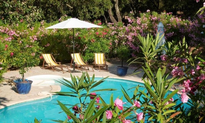Sainte-Maxime House | A REAL LITTLE CORNER OF PARADISE AMIDST MOUNTAINS-MASSIF DES MAURES