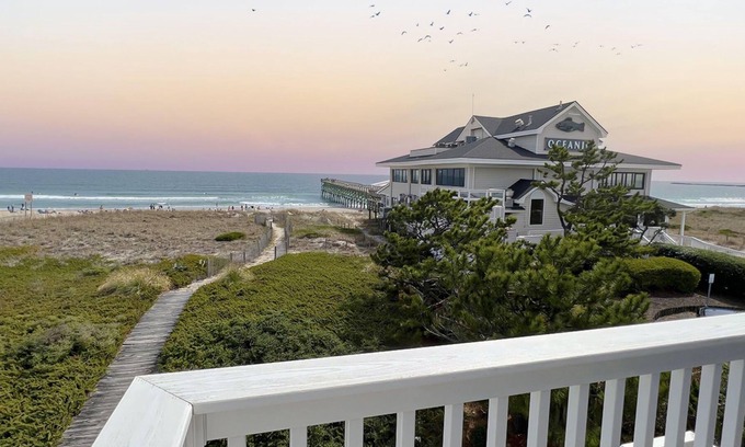 South End Condo | A Sandalwalk by Sea Scape Properties